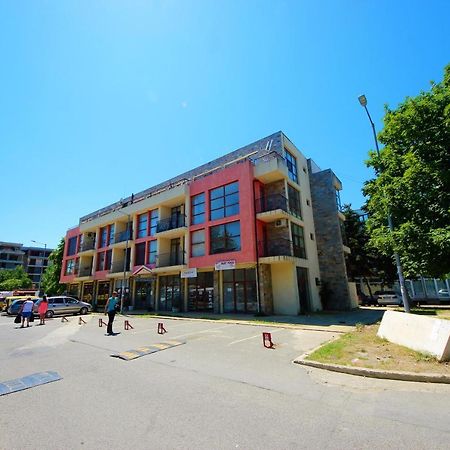 Menada Crystal Park Apartments Pantai Sunny Bagian luar foto